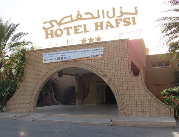 Hotel Hafsi Tozeur Bagian luar foto